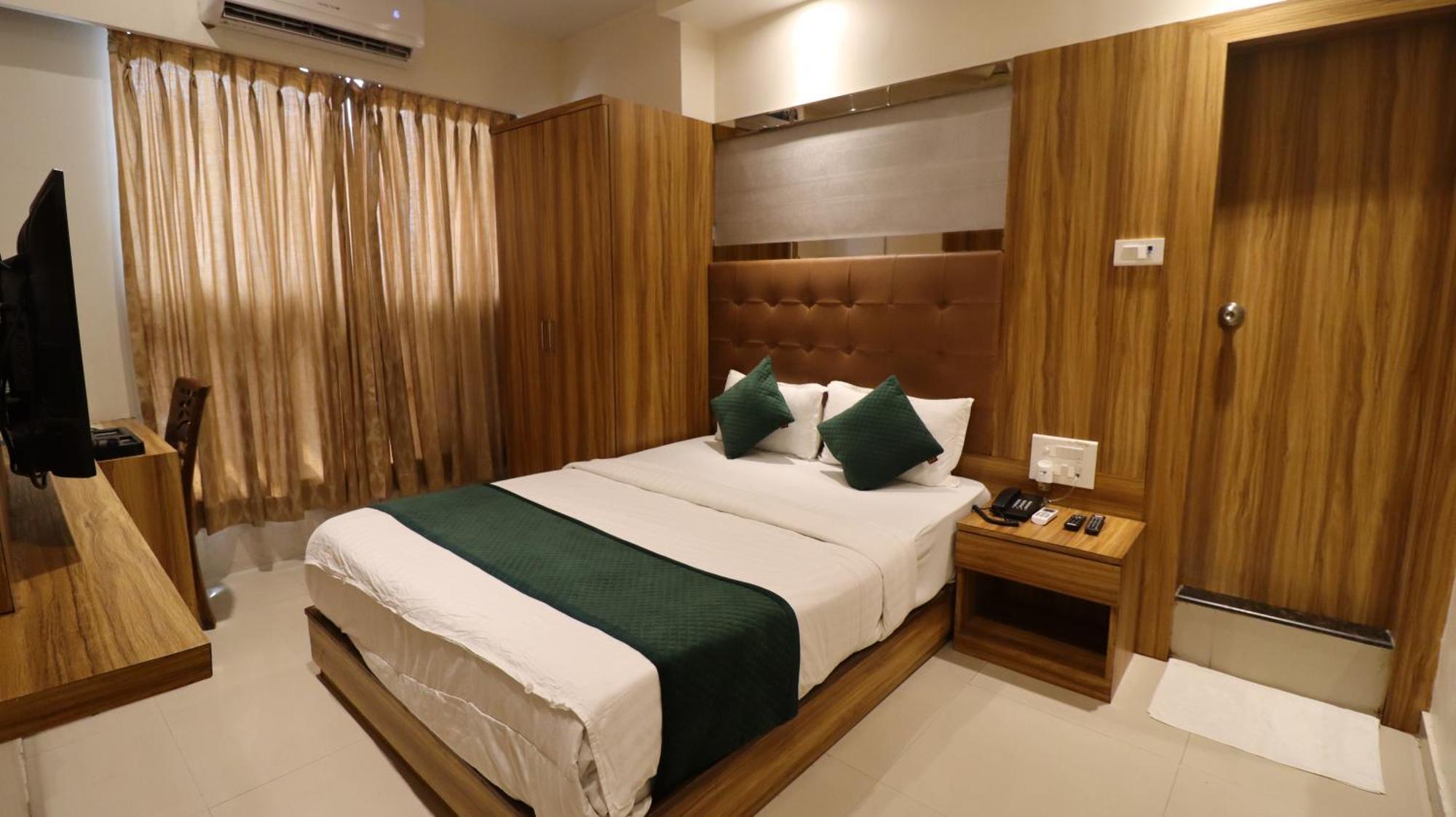Hotel Bkc Garden - Near Us Embassy Bkc Bombay Eksteriør billede