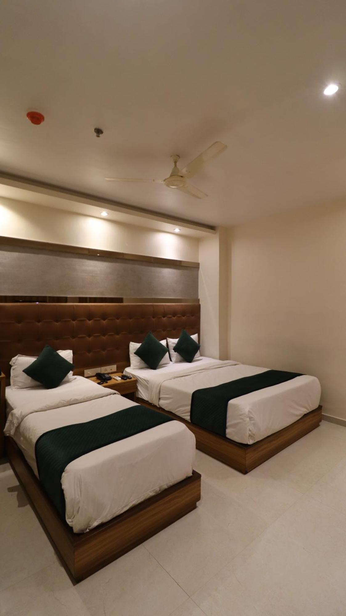 Hotel Bkc Garden - Near Us Embassy Bkc Bombay Eksteriør billede