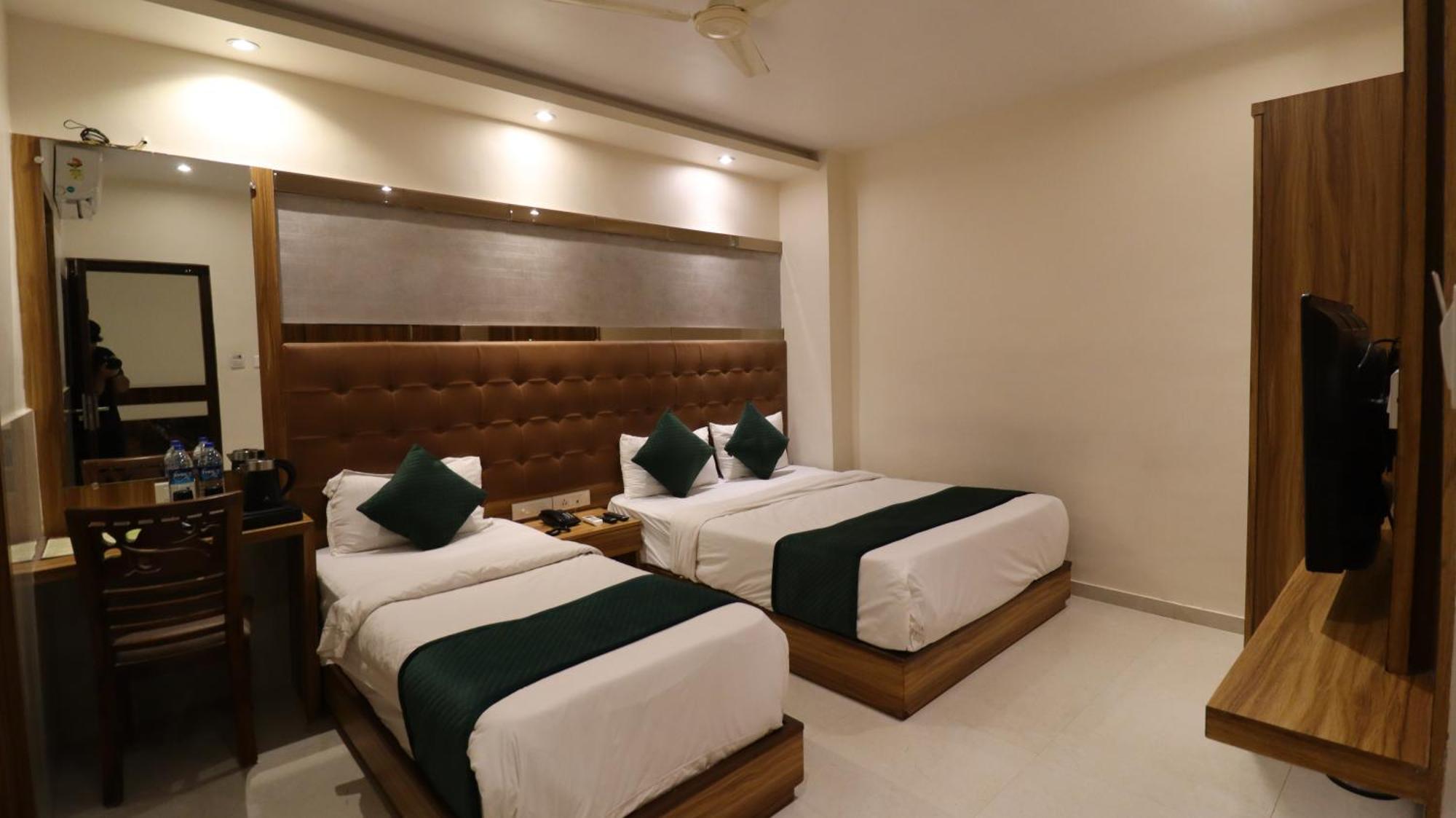 Hotel Bkc Garden - Near Us Embassy Bkc Bombay Eksteriør billede