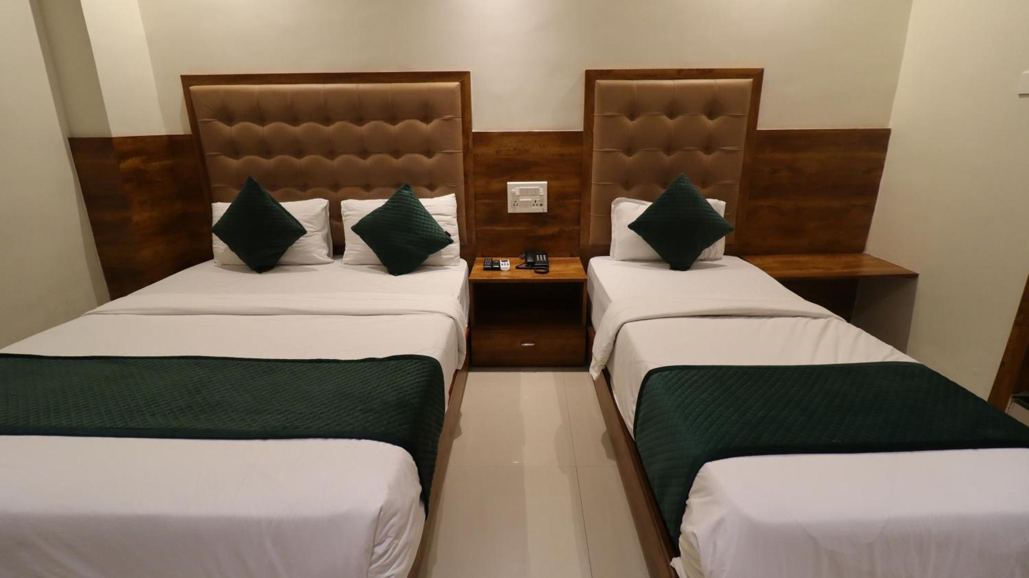 Hotel Bkc Garden - Near Us Embassy Bkc Bombay Eksteriør billede